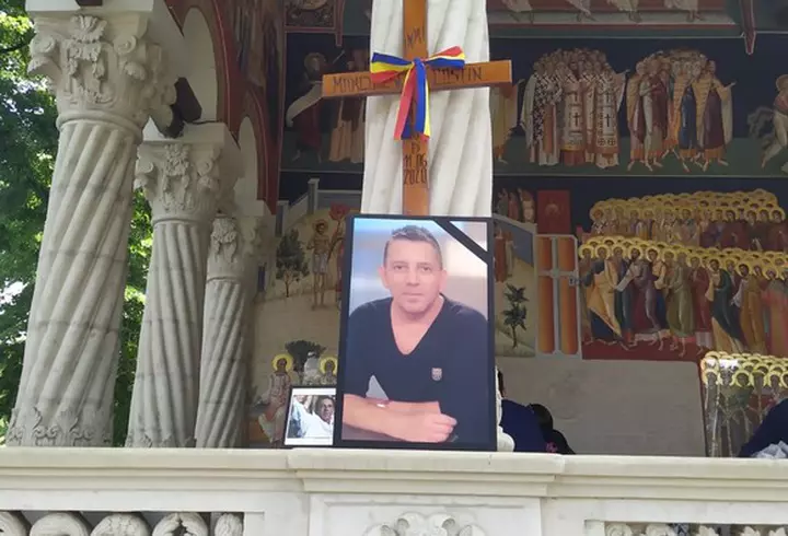 Gigi Becali e în culmea fericirii. A devenit bunic de fetiță. Teodora, fiica lui, a născut un bebeluș sănătos, care a primit nota 10 la naștere: „O cheamă Maria”