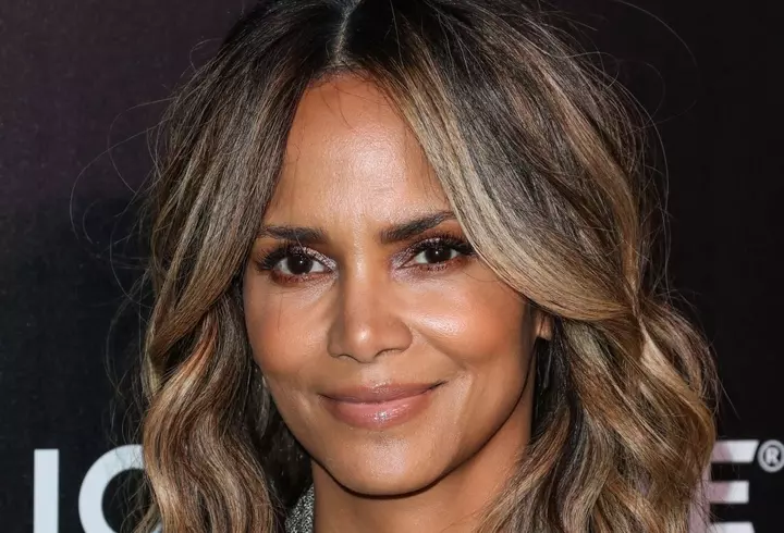 Cântăreața Luiza Zan s-a infectat cu COVID-19 la un concert! "Cel mai greu a fost să mă izolez de copii, să  plângem în camere separate, de dor"