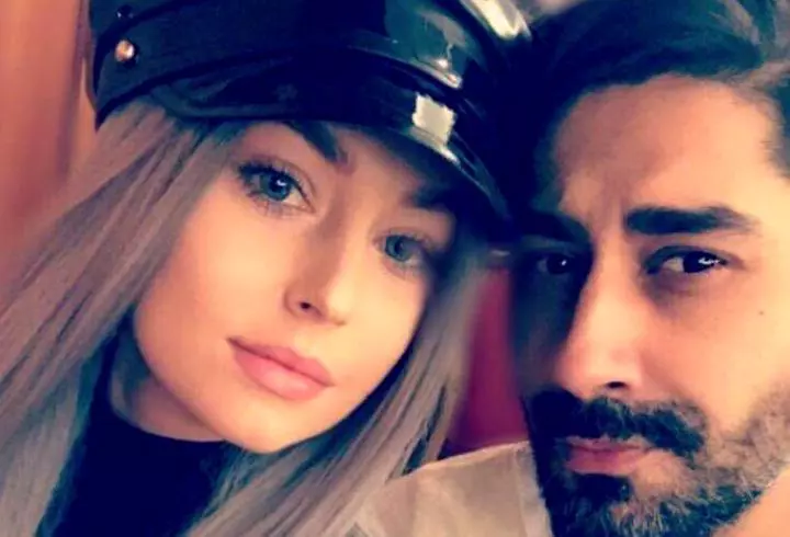 Cum arată Dana Rogoz în costum de baie, la o lună și jumătate de când a născut! Vedeta este într-o formă fizică de invidiat: "Ai abdomenul plat"