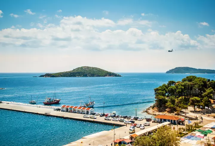 COLECȚII FABULOASE PENTRU COPII MICI, MARI ȘI MAI MARI