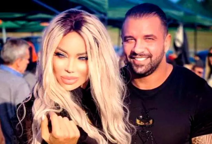 Cum arată Dana Rogoz în costum de baie, la o lună și jumătate de când a născut! Vedeta este într-o formă fizică de invidiat: "Ai abdomenul plat"