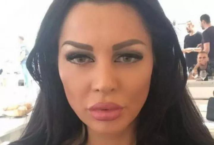 Cum arată Dana Rogoz în costum de baie, la o lună și jumătate de când a născut! Vedeta este într-o formă fizică de invidiat: "Ai abdomenul plat"