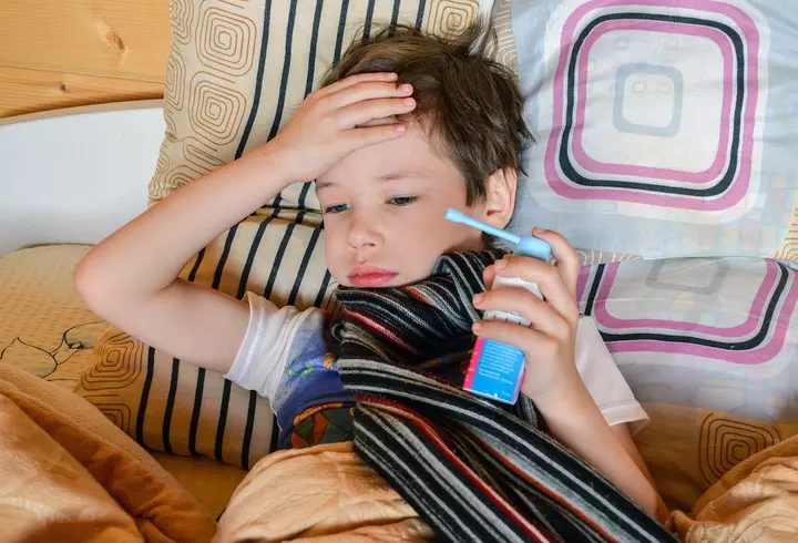 Tratamentul naturist care vindecă durerea de gât în câteva ore. Este foarte bun și pentru creșterea imunității, în lupta împotriva COVID-19!