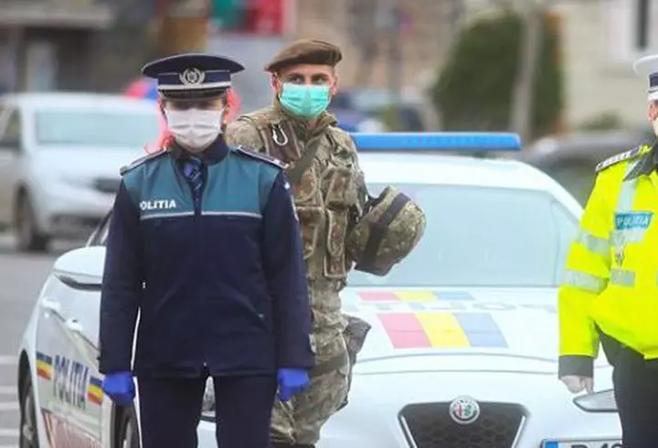 Caz impresionant la Oradea. O fetiță de 12 ani bolnavă de COVID-19 s-a internat singură la spital, pentru a-și proteja mama bolnavă de cancer