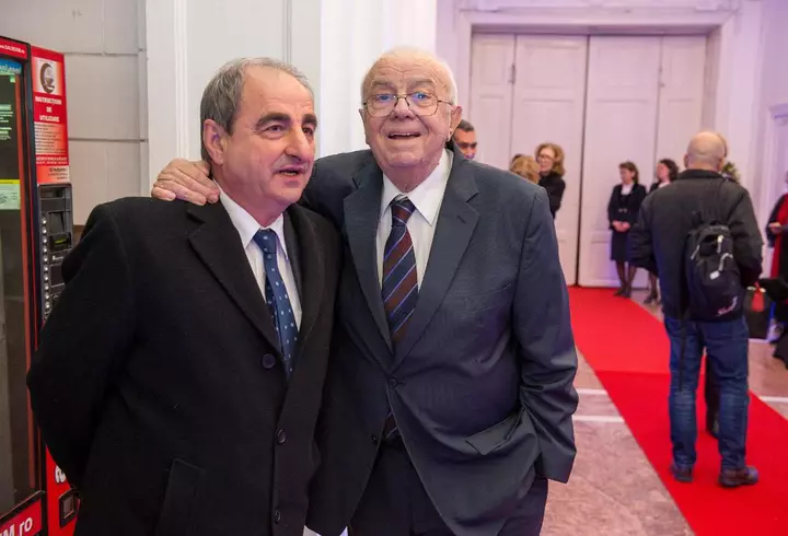 Cum arată Jean Paler la 10 ani după ce s-a mutat din București! Actorul de 67 de ani a ajuns de nerecunoscut: "Deşi toată lumea crede că sunt grav bolnav, le spun că sunt viu, pus pe șotii"