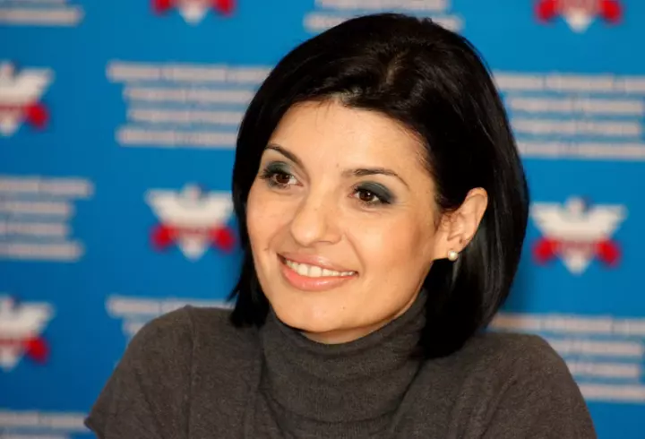 Cum arată Katy Perry, la cinci zile după ce a născut. S-a fotografiat în lenjerie intimă și nu a modificat deloc imaginea în Photoshop