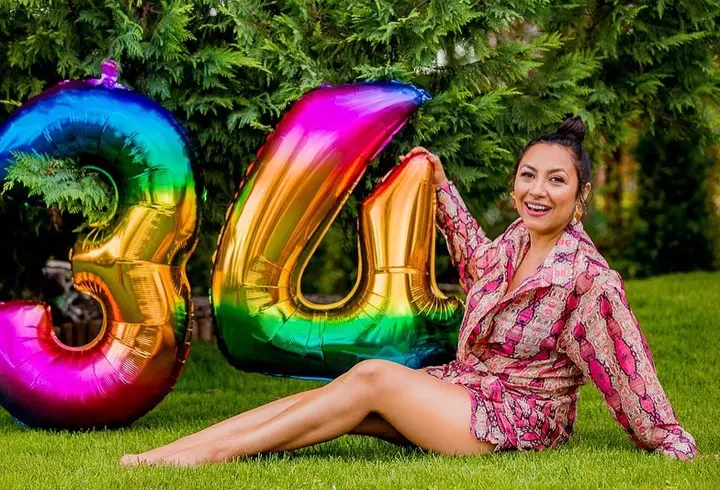 Cum arată fiul cel mic al lui Arnold Schwarzenegger, la 22 de ani. Tatăl lui a fost Mr. Universe, iar el suferă de obezitate morbidă