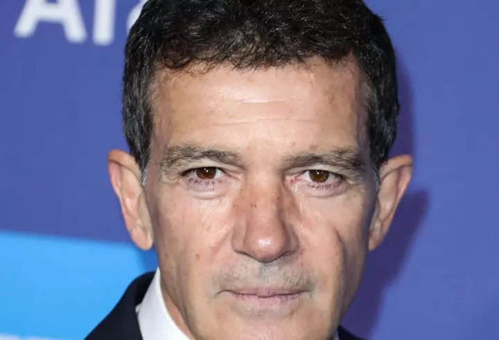 Cum arată fiul cel mic al lui Arnold Schwarzenegger, la 22 de ani. Tatăl lui a fost Mr. Universe, iar el suferă de obezitate morbidă