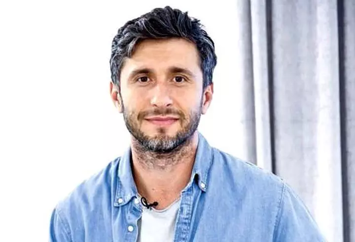 Cum arată fiul cel mic al lui Arnold Schwarzenegger, la 22 de ani. Tatăl lui a fost Mr. Universe, iar el suferă de obezitate morbidă