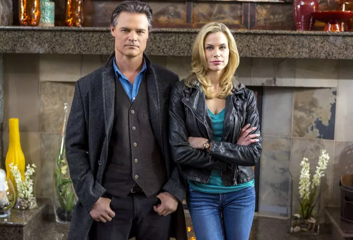 COLECȚII FABULOASE PENTRU COPII MICI, MARI ȘI MAI MARI