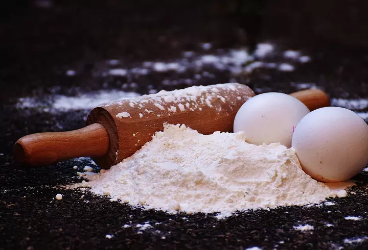 Care este termenul de valabilitate al celor mai populare alimente ținute la frigider sau congelator