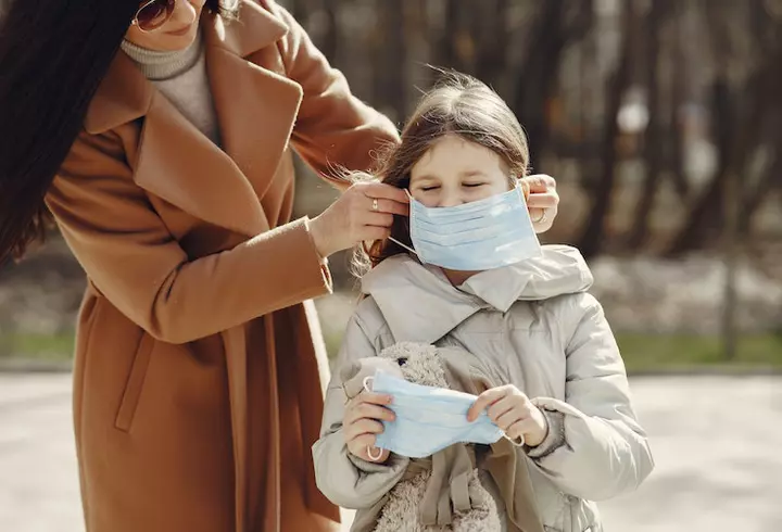 COLECȚII FABULOASE PENTRU COPII MICI, MARI ȘI MAI MARI