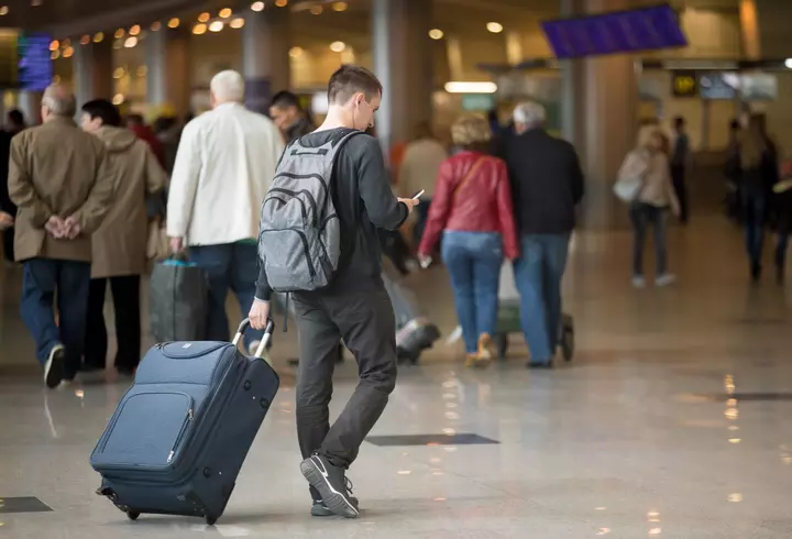 (P) P&G transformă încă o sală de clasă într-un spațiu sigur și primitor pentru elevii clasei pregătitoare