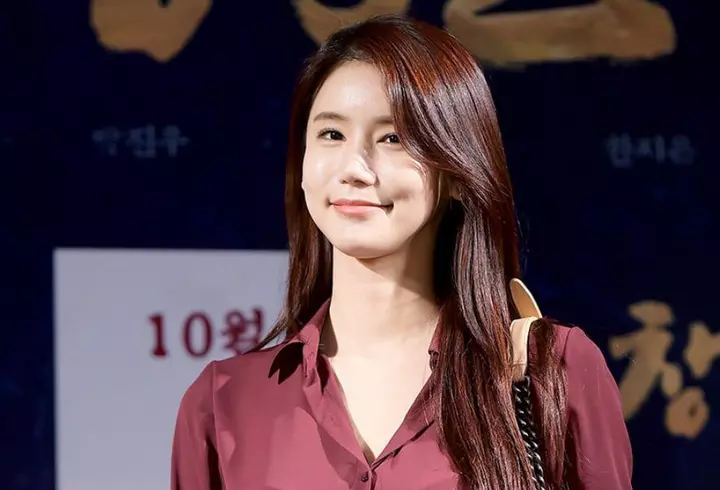 Ramona Olaru, părăsită de Cuza? Mesajul dureros publicat de asistenta TV: ”Oamenii fug imediat”