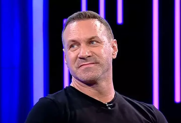 După scandalul monstru, Brigitte l-a mutat pe fiul ei, Robert Sfăt, în casa soacrei. Florin Pastramă i-a pus toată vila la dipoziție