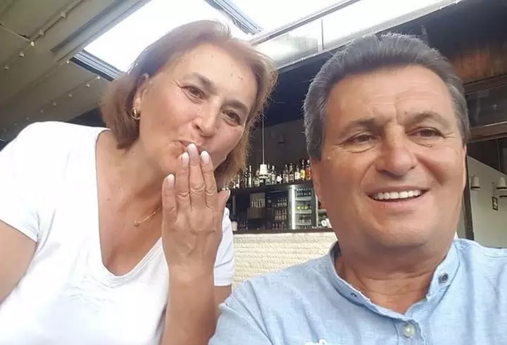 După scandalul monstru, Brigitte l-a mutat pe fiul ei, Robert Sfăt, în casa soacrei. Florin Pastramă i-a pus toată vila la dipoziție