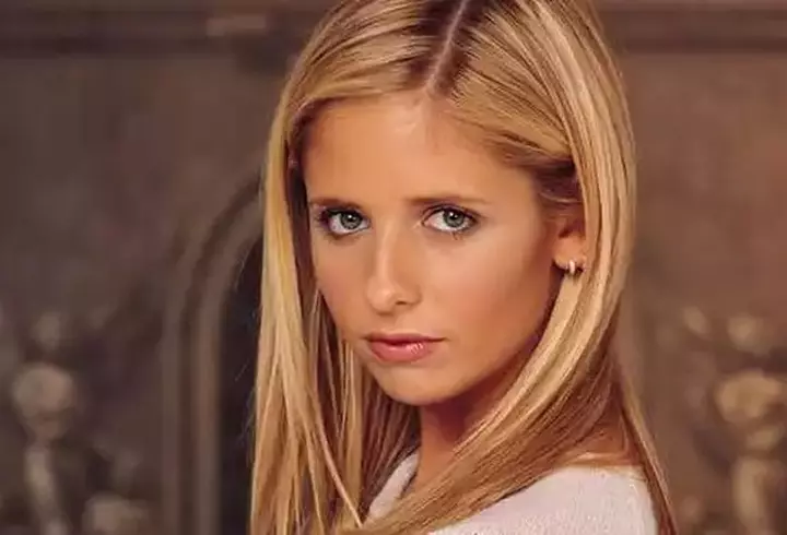 Otniela de la Ferma și-a pus silicoane, dar nu se oprește aici cu operațiile estetice. Primele imagini după intervenția la sâni