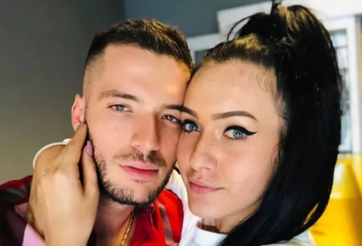 După scandalul monstru, Brigitte l-a mutat pe fiul ei, Robert Sfăt, în casa soacrei. Florin Pastramă i-a pus toată vila la dipoziție