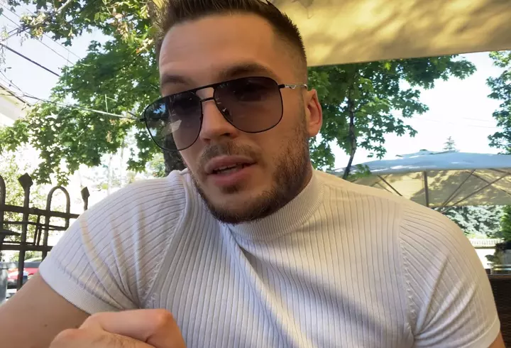 După scandalul monstru, Brigitte l-a mutat pe fiul ei, Robert Sfăt, în casa soacrei. Florin Pastramă i-a pus toată vila la dipoziție