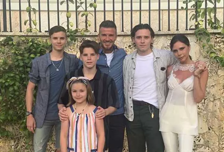 Andi Moisescu, infectat cu coronavirus. Cu o săptămână în urmă, Olivia Steer îndemna oamenii să renunțe la măști!