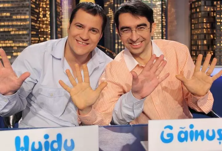 Gina Pistol nu mai ține cont de calorii! A ieșit singură la restaurant și și-a satisfăcut toate poftele culinare