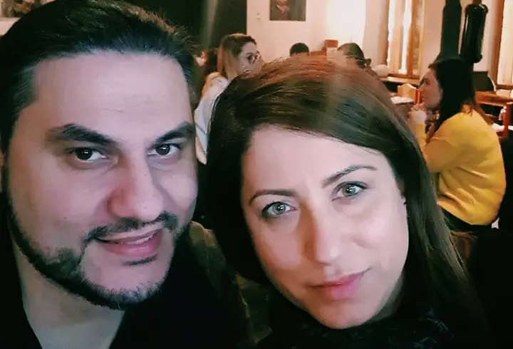 George Burcea încă poartă verigheta, chiar dacă locuiește cu Viviana Sposub? Actorul de la Ferma spune adevărul despre gestul care a stârnit controverse