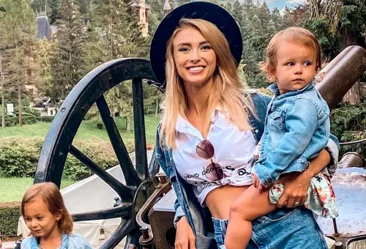 Carmen Grebenișan și Alina Ceușan se înrudesc: "Eu și logodnicul meu vom boteza băiețelul Alinei" / EXCLUSIV