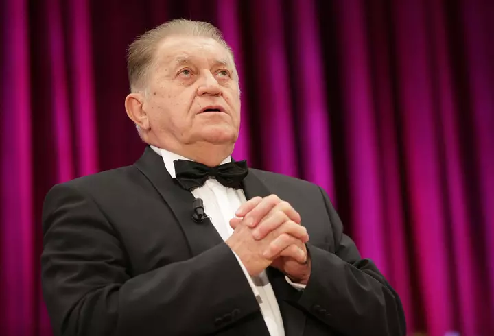 Ellie White a fost testată pozitiv cu COVID-19: ”Voi sta carantinată la domiciliu, cu tratamentul aferent”. Soțul ei a ajuns la spital