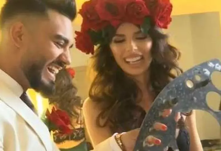 Ellie White a fost testată pozitiv cu COVID-19: ”Voi sta carantinată la domiciliu, cu tratamentul aferent”. Soțul ei a ajuns la spital