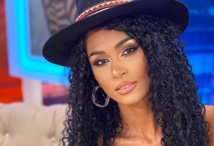 Andi Moisescu, infectat cu coronavirus. Cu o săptămână în urmă, Olivia Steer îndemna oamenii să renunțe la măști!