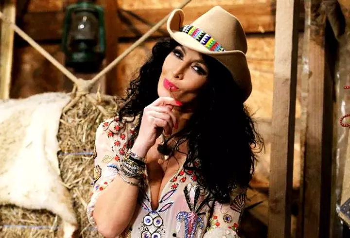 Mihaela-Radulescu-in-ferma-e1557821987471