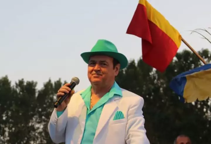 Andi Moisescu, infectat cu coronavirus. Cu o săptămână în urmă, Olivia Steer îndemna oamenii să renunțe la măști!