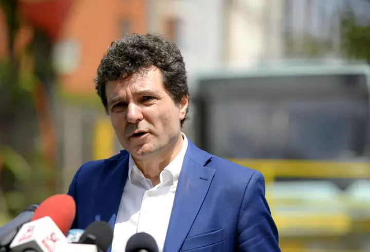 Ce tratamente anti COVID-19 se folosesc în România, atât pentru pacienții cu forme ușoare, cât și pentru cei în stare gravă: "Toate au efecte secundare"