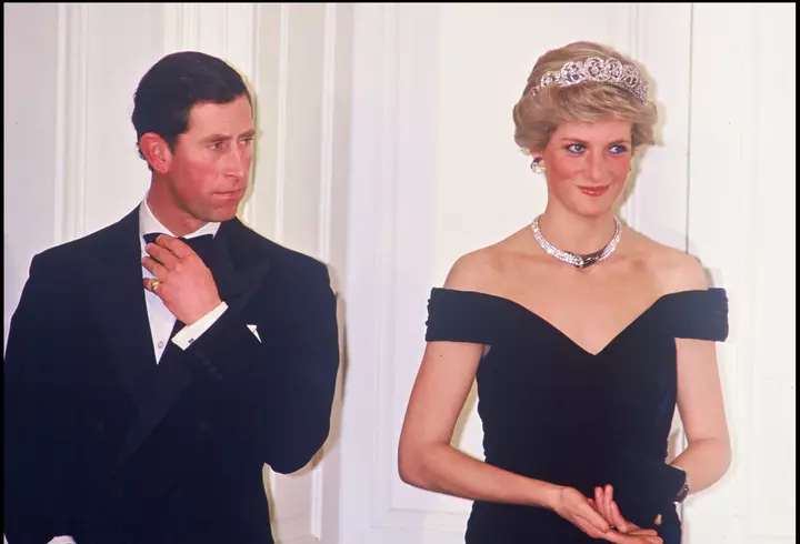 Fosta soție a actorului Jeremy  Jackson, din Baywatch, de nerecunoscut! Loni Willison trăiește pe străzi și mănâncă din gunoaie