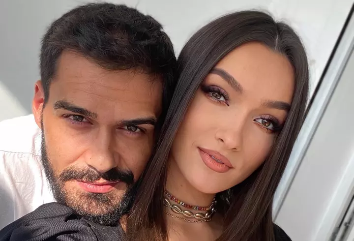 Andi Moisescu, infectat cu coronavirus. Cu o săptămână în urmă, Olivia Steer îndemna oamenii să renunțe la măști!