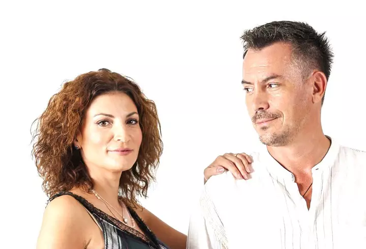 Ellie White a fost testată pozitiv cu COVID-19: ”Voi sta carantinată la domiciliu, cu tratamentul aferent”. Soțul ei a ajuns la spital