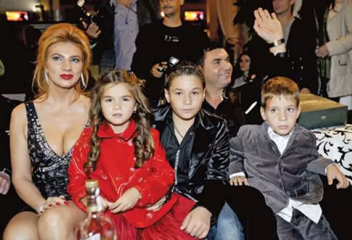 George Burcea încă poartă verigheta, chiar dacă locuiește cu Viviana Sposub? Actorul de la Ferma spune adevărul despre gestul care a stârnit controverse