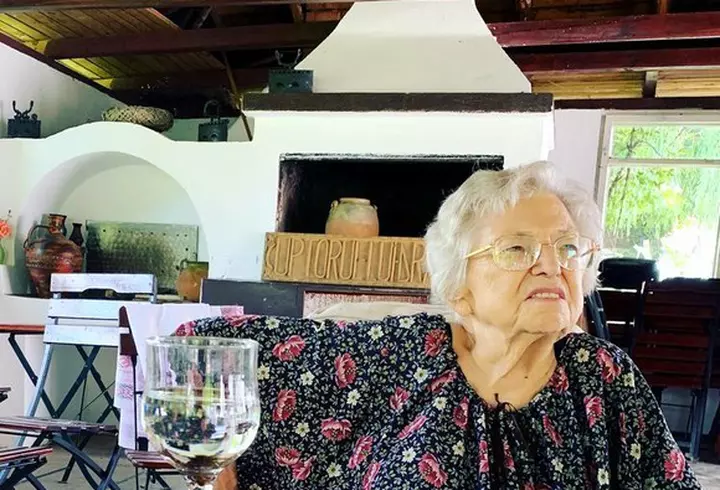 Cântăreața Luiza Zan s-a infectat cu COVID-19 la un concert! "Cel mai greu a fost să mă izolez de copii, să  plângem în camere separate, de dor"