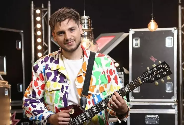 Solistul de muzică populară Dumitru Stroie a murit într-un accident de mașină. Avea 30 de ani