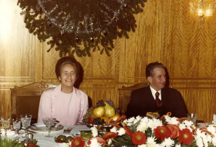 Larry King, confirmat cu COVID-19! Legendarul om de televiziune se află în spital de mai bine de o săptămână