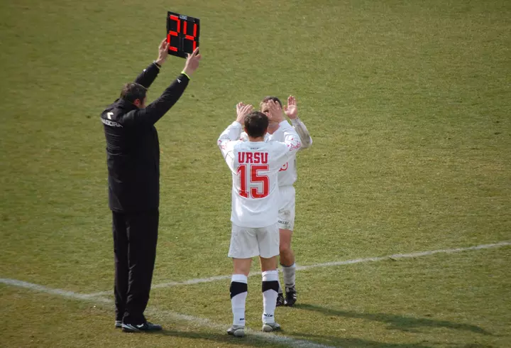 Secretul bine păstrat al Familiei Regale britanice: cine erau verișoarele Reginei care au murit închise în ospiciu