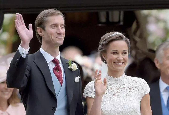 Secretul bine păstrat al Familiei Regale britanice: cine erau verișoarele Reginei care au murit închise în ospiciu