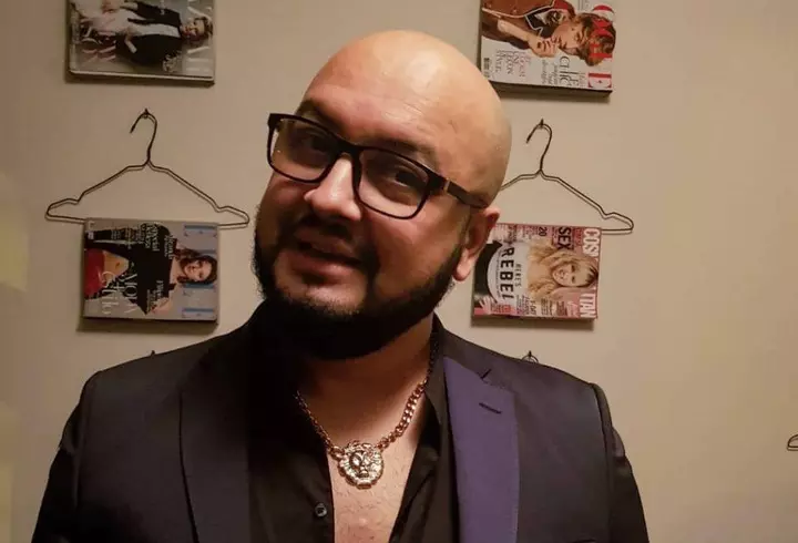 Laura Cosoi s-a fotografiat goală în pat. E super sexy și după două nașteri