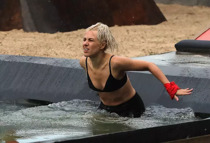 Bianca Drăgușanu a ajuns la Poliție, după ce ea și fiica ei au fost amenințate: ”Mi-a spus că e în fața blocului meu și că intră peste mine”