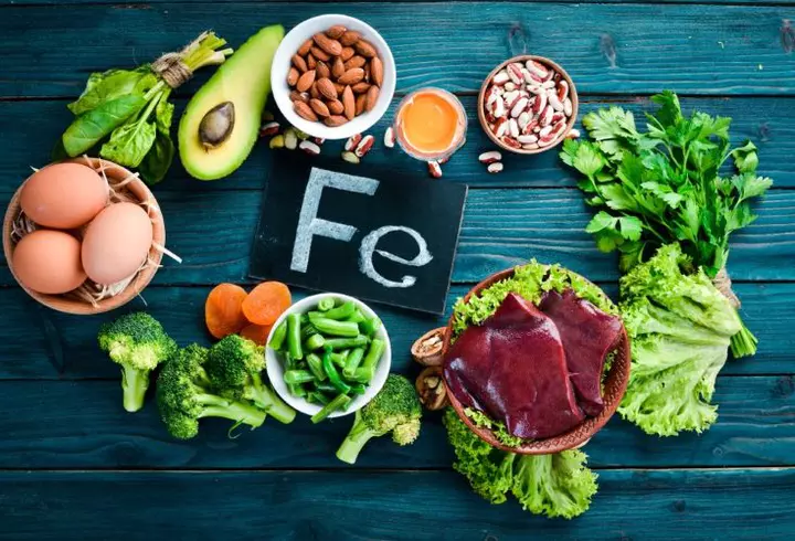 Alimentele care te ajută să scapi de insomnie. Ce să mănânci pentru a adormi mai ușor