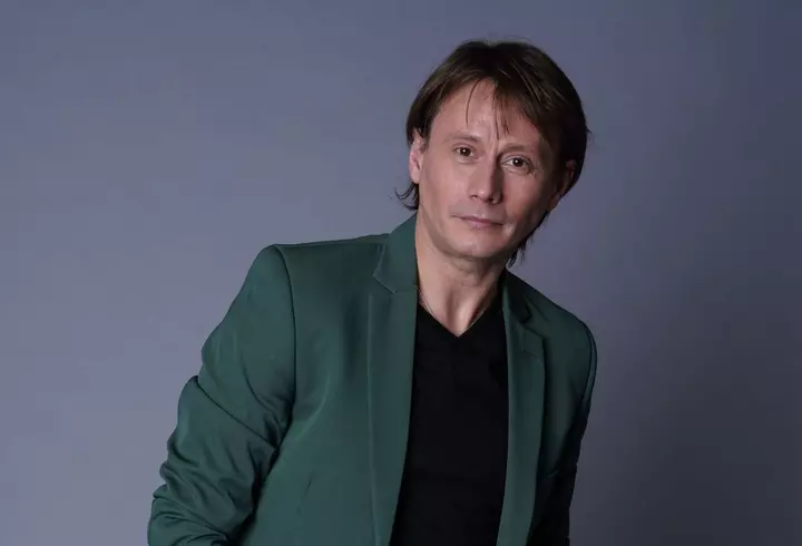 Marius Elisei are o nouă iubită la trei luni după divorț! Oana Roman: "A refuzat să meargă în vacanță cu mine și cu Isa"