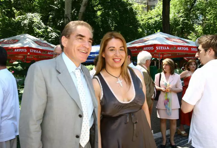 cc-oanapetre_roman-1