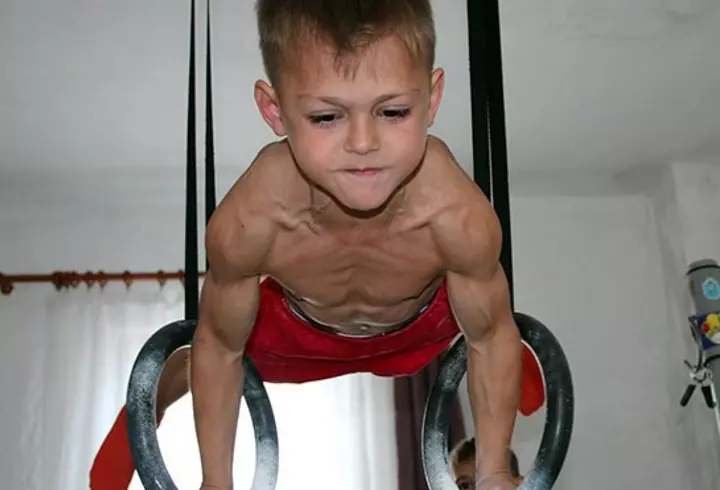 Cine este Bia Khalifa, concurenta de la iUmor care l-a șocat pe Mihai Bendeac. A purtat măști de protecție în loc de lenjerie intimă