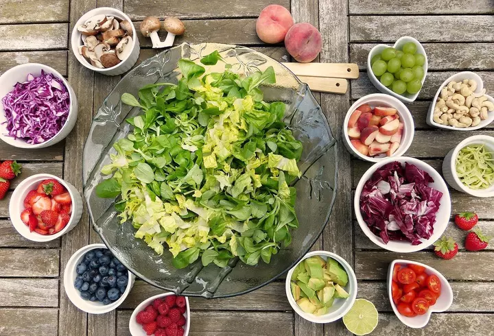 Alimentele care te ajută să scapi de insomnie. Ce să mănânci pentru a adormi mai ușor