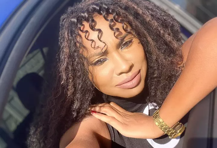 Iulia Albu a criticat-o dur pe Oana Roman: "O fotografie atât de prelucrată"